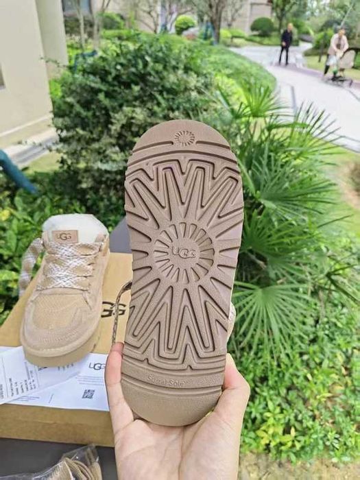 UGG_Lowmel_Sand / ROZ.38