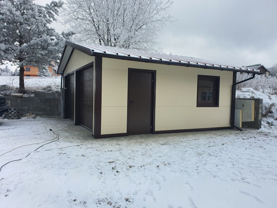 Garaż ocieplany z płyty warstwowej.Hala. Chłodnia. Konstrukcja stalowa