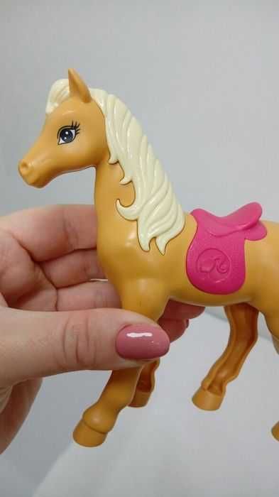 Konik Mattel Barbie