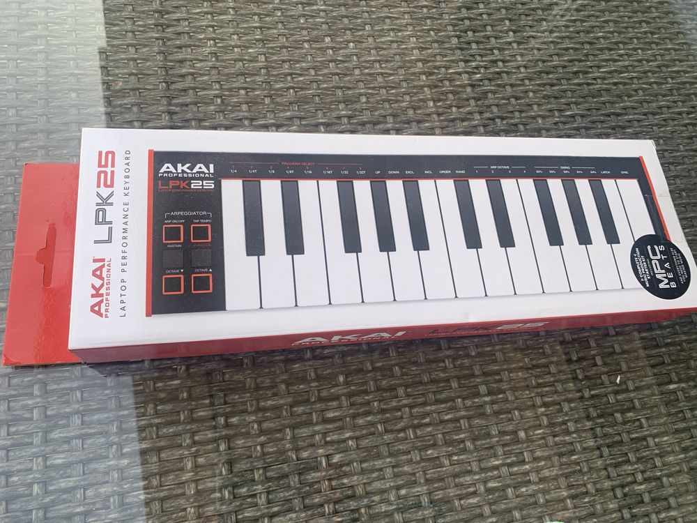 Akai laptop performance keyboard