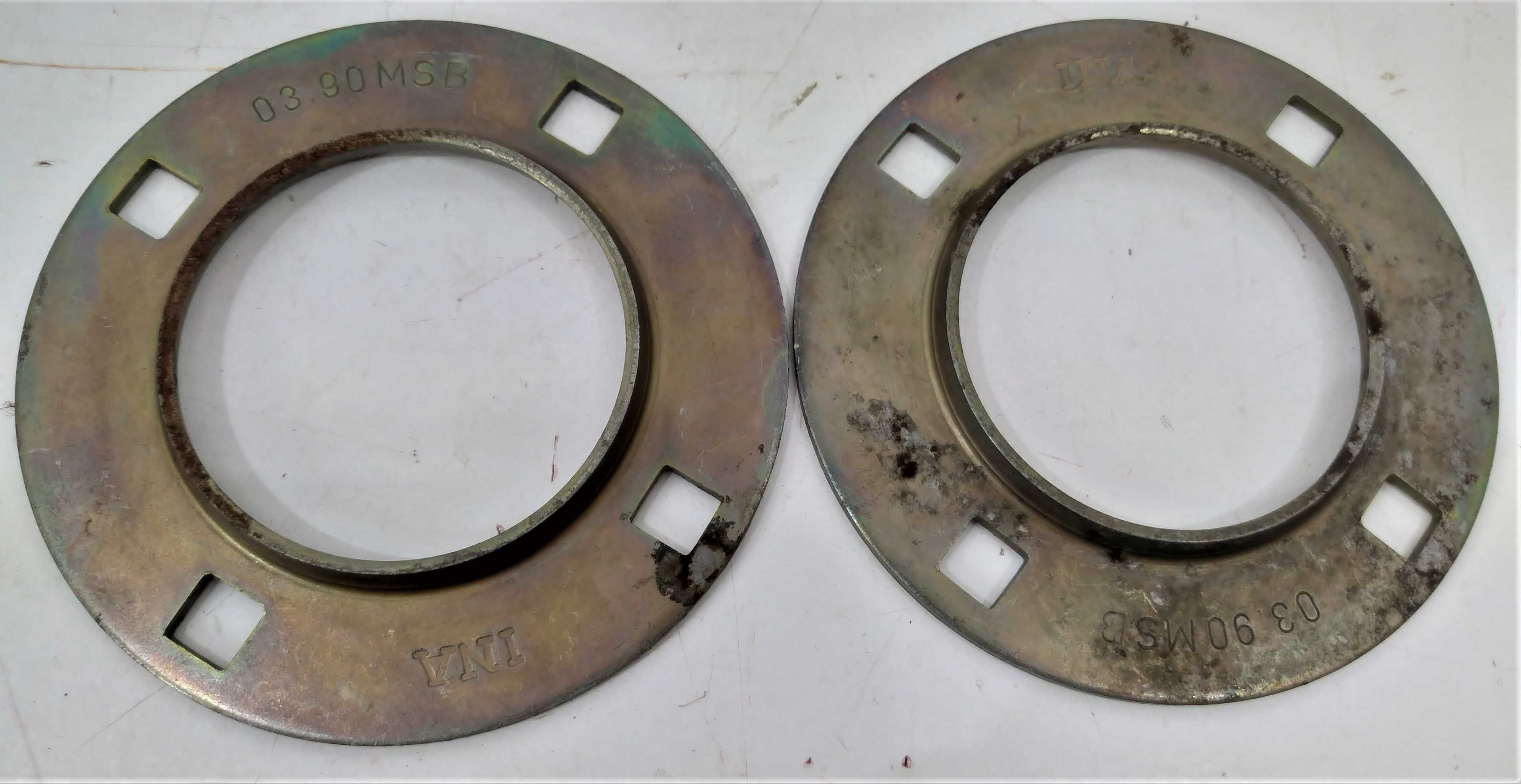 Obudowa oprawa kołnierzowa łożyska John Deere INA 03.90MSB