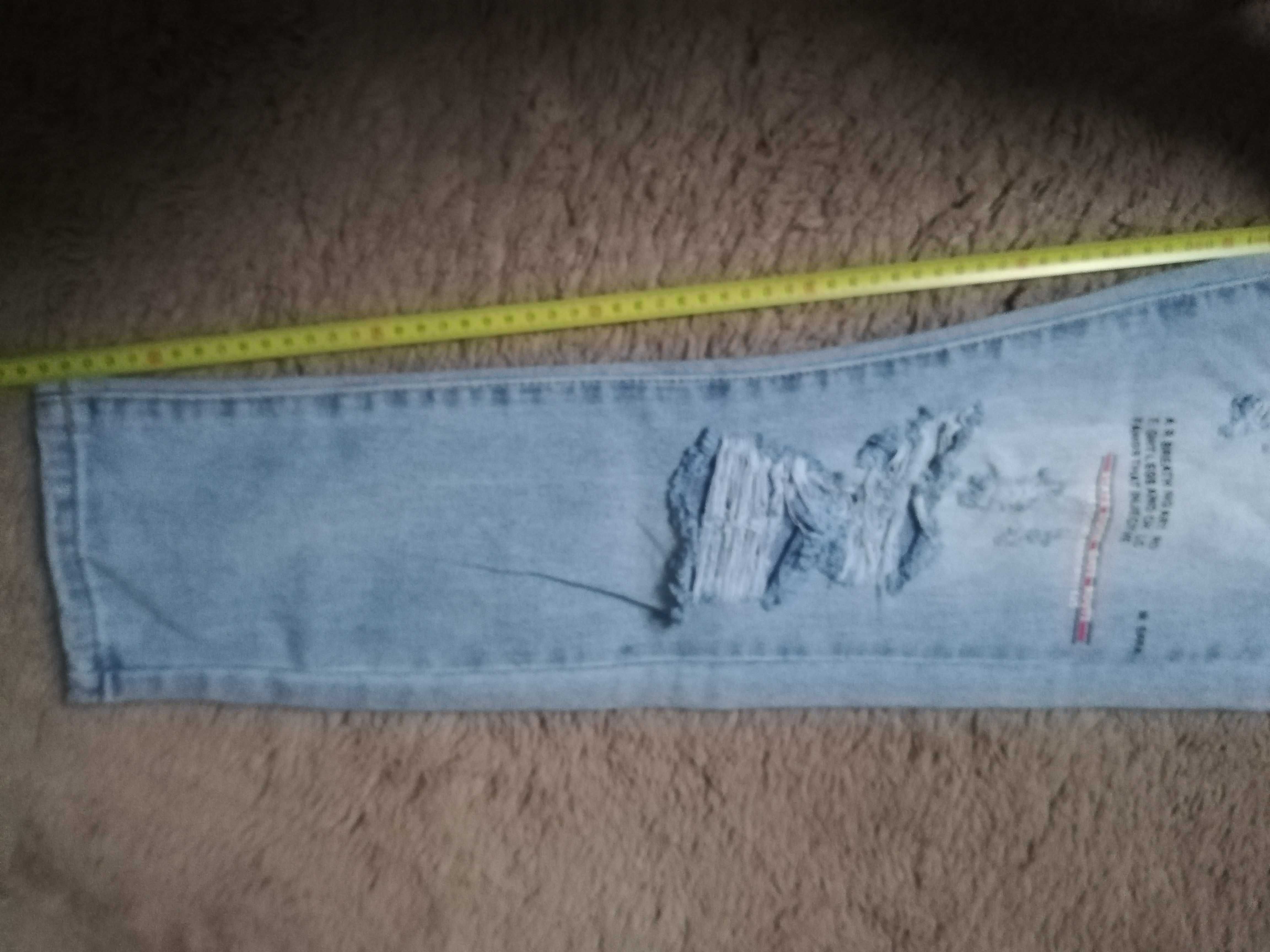 Nowe jeansy M. Sara rozm. Xs