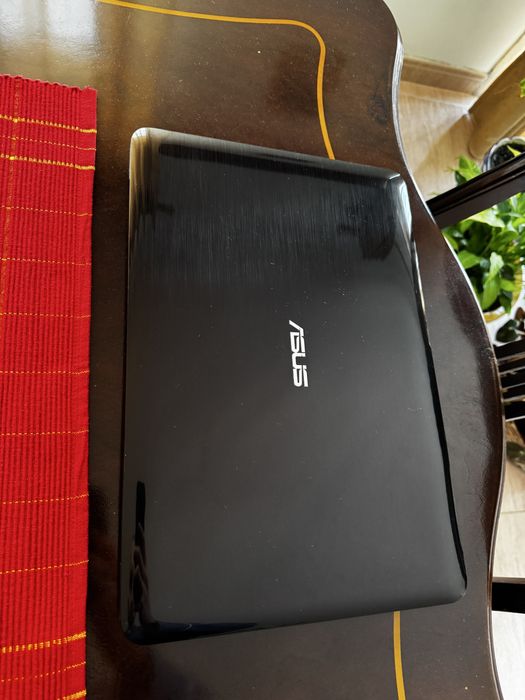 Portátil ASUS X556U: Intel Core i7