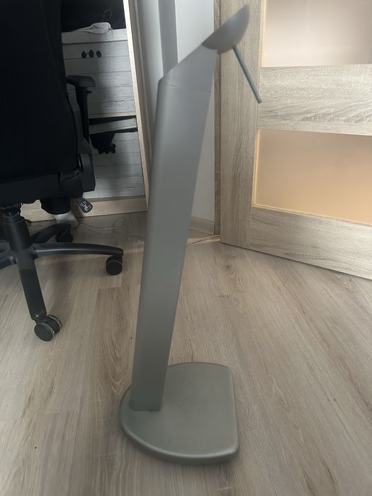 Stojaki na głośniki