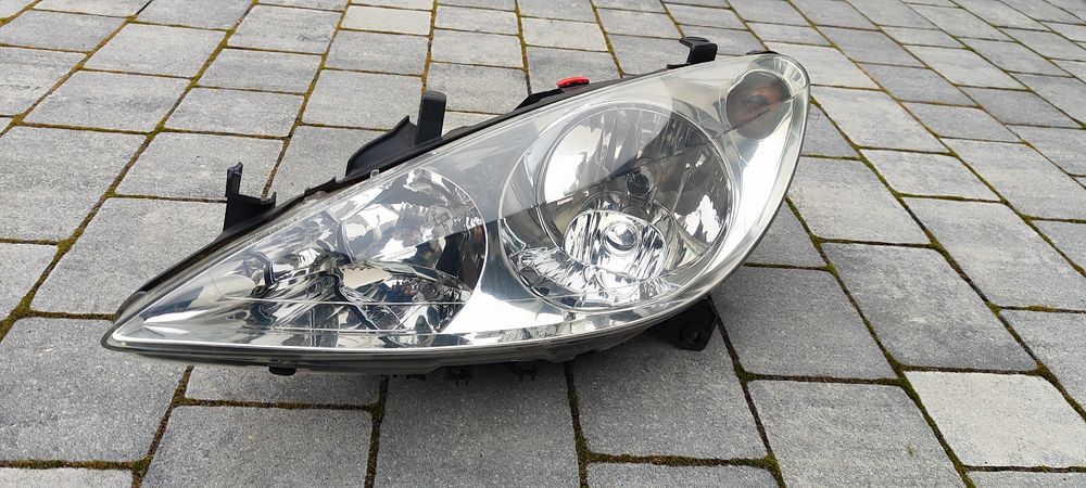 Lampa lewa przednia przód Peugeot 307 Valeo Europa