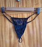 Nowe czarne stringi
