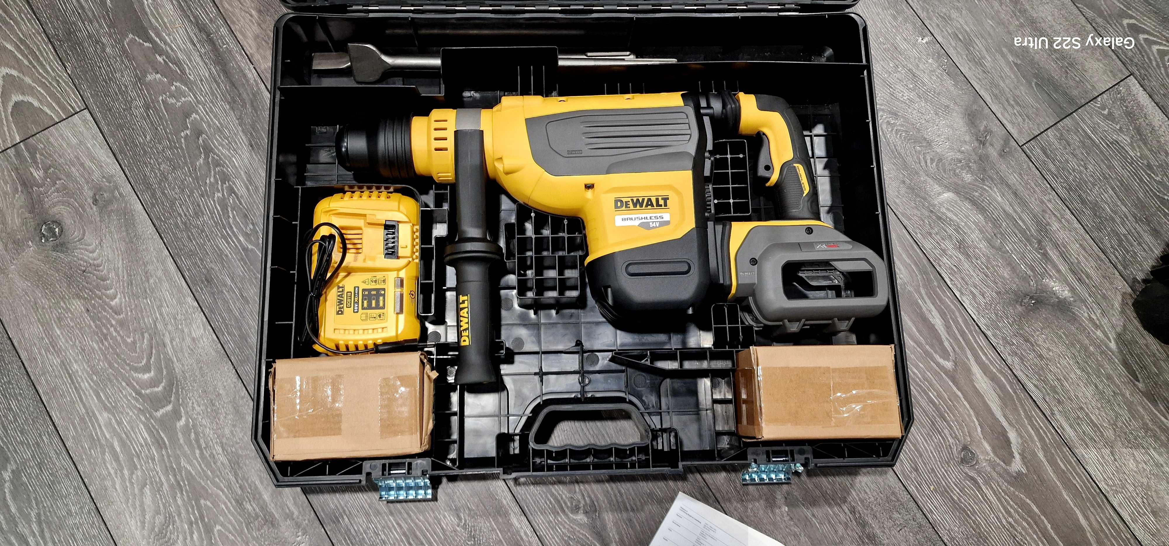 Młot udarowy Dewalt dch 733 p2