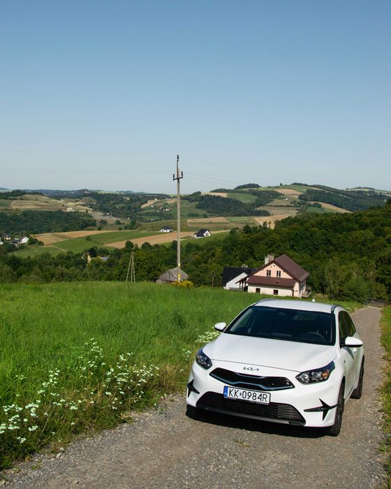 Wynajem Kia Ceed Kombi Automat 140 KM benzyna - Busko Zdrój