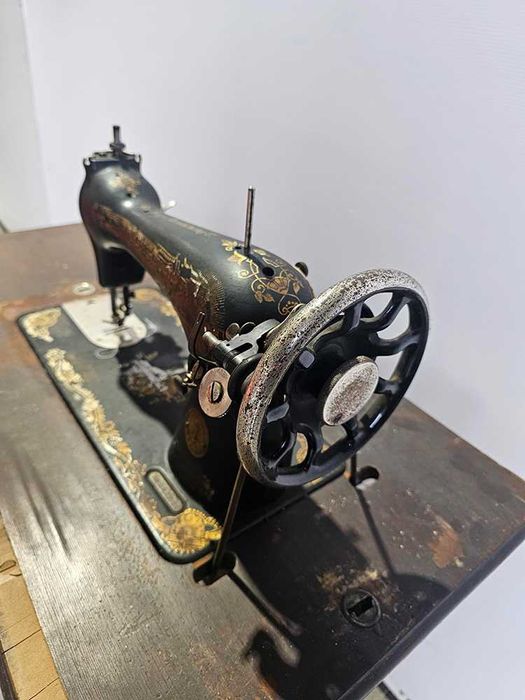 Máquina Singer MUITO ANTIGA