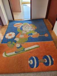 Dywan do pokoju dziecięcego (chłopca) z nadrukiem piłkarza, 159x217 cm