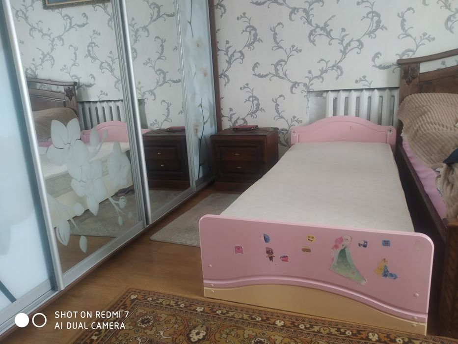 Дитяче ліжко для дівчинки