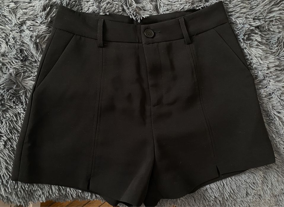 Класичні жіночі шорти