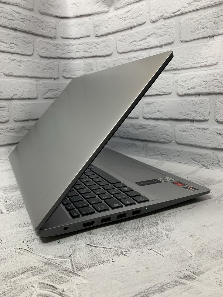 Ноутбук Lenovo IdeaPad 3 Ryzen 7 3700URAM 8GB/SSD 256 GB/ RX Vega 10