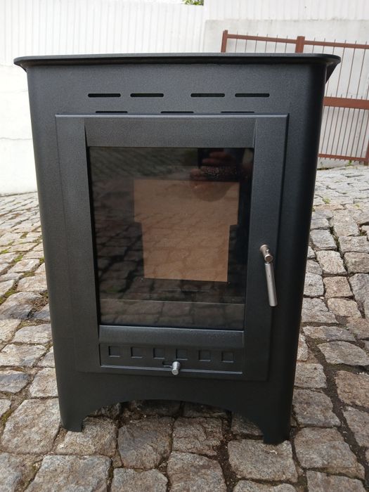 Vendo salamandra a lenha, como nova. Qualquer dúvida mensagem privada