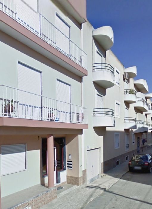 Arrenda se Apartamento T2 Local muito calmo