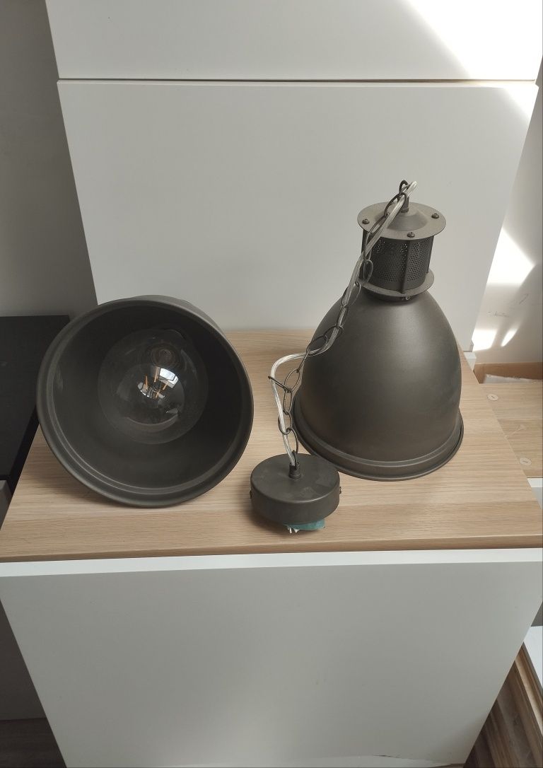 Lampy wiszące szare