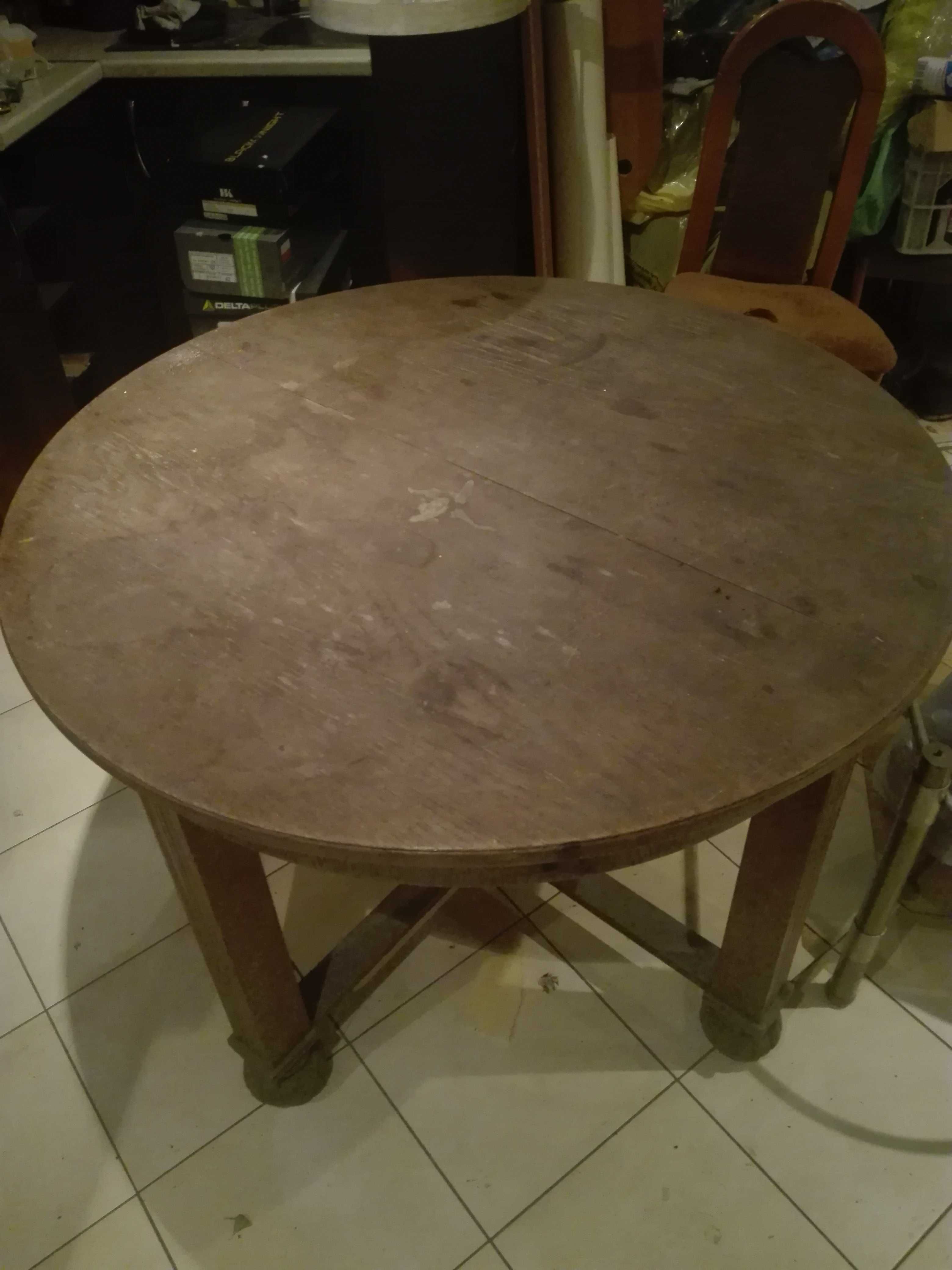 Stary stol drewniany