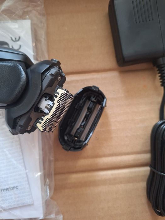 Panasonic ES-RT37 Golarka męska trymer 3 ostrza