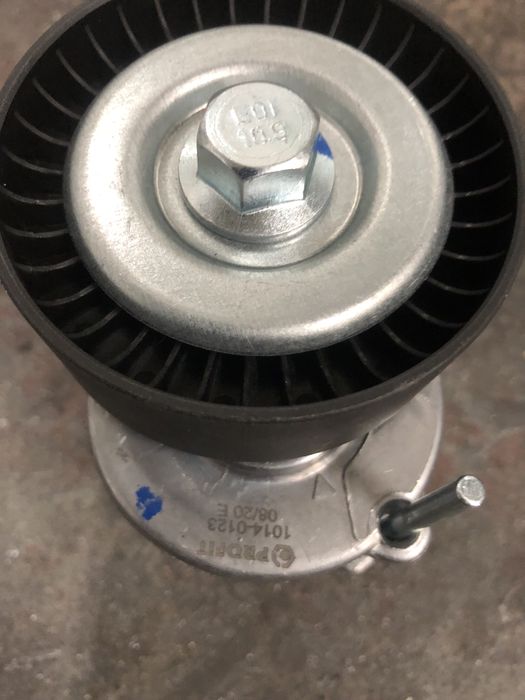 Натяжной ролик поликлинового ремня PROFIT 1014-0123