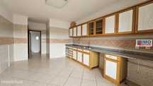 T3 - Alcains c/ Garagem e Elevador para arrendar