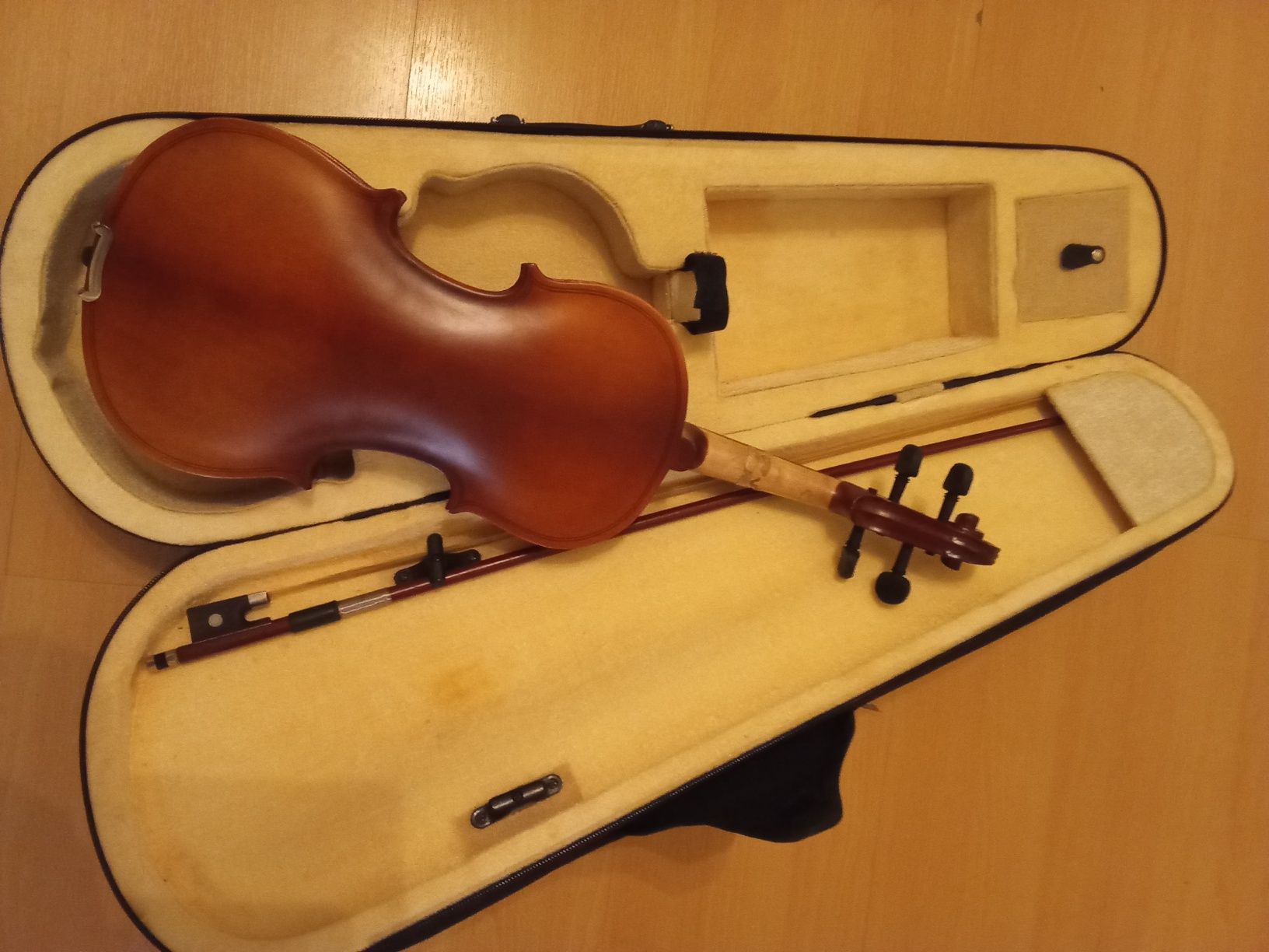 Violino ½ aprendiz semi novo