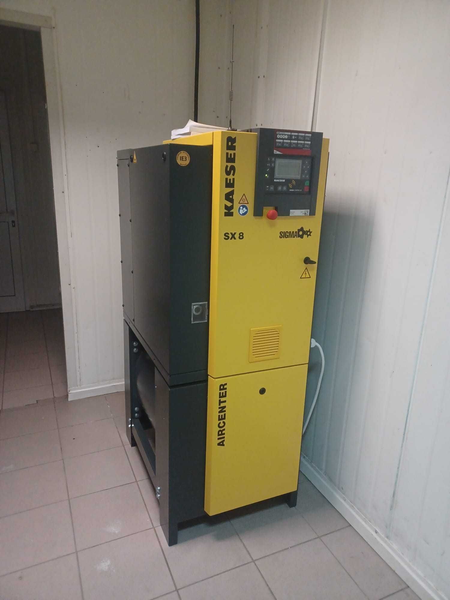 Sprężarka śrubowa KAESER AIRCENTER SX8, 0.80 m3/min, 5.5kW