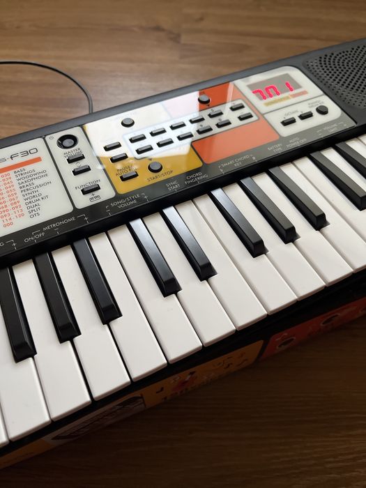 Синтезатор Yamaha PSS-F30