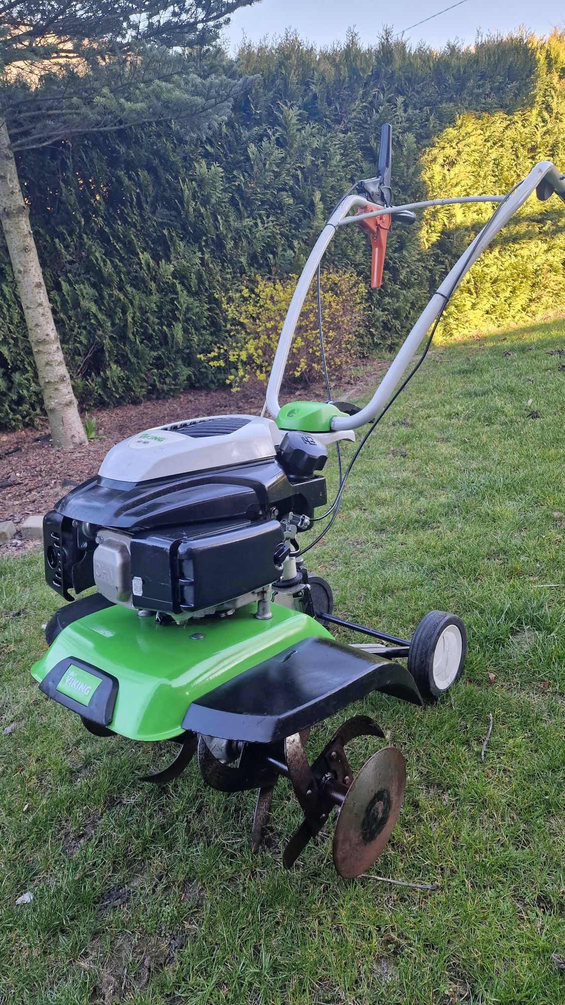 Glebogryzarka Viking HB 585.1