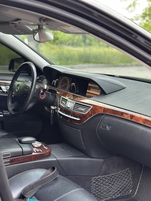 Продам Mercedes-benz S-Class 221