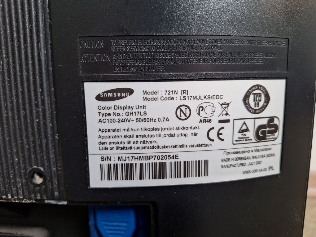 Монитор Samsung SyncMaster 721n