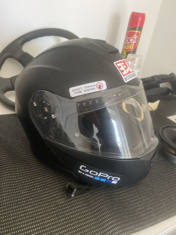 Capacete mota com cardo