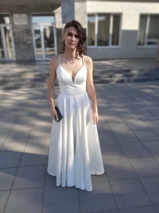 Продам сукню на випускний бал