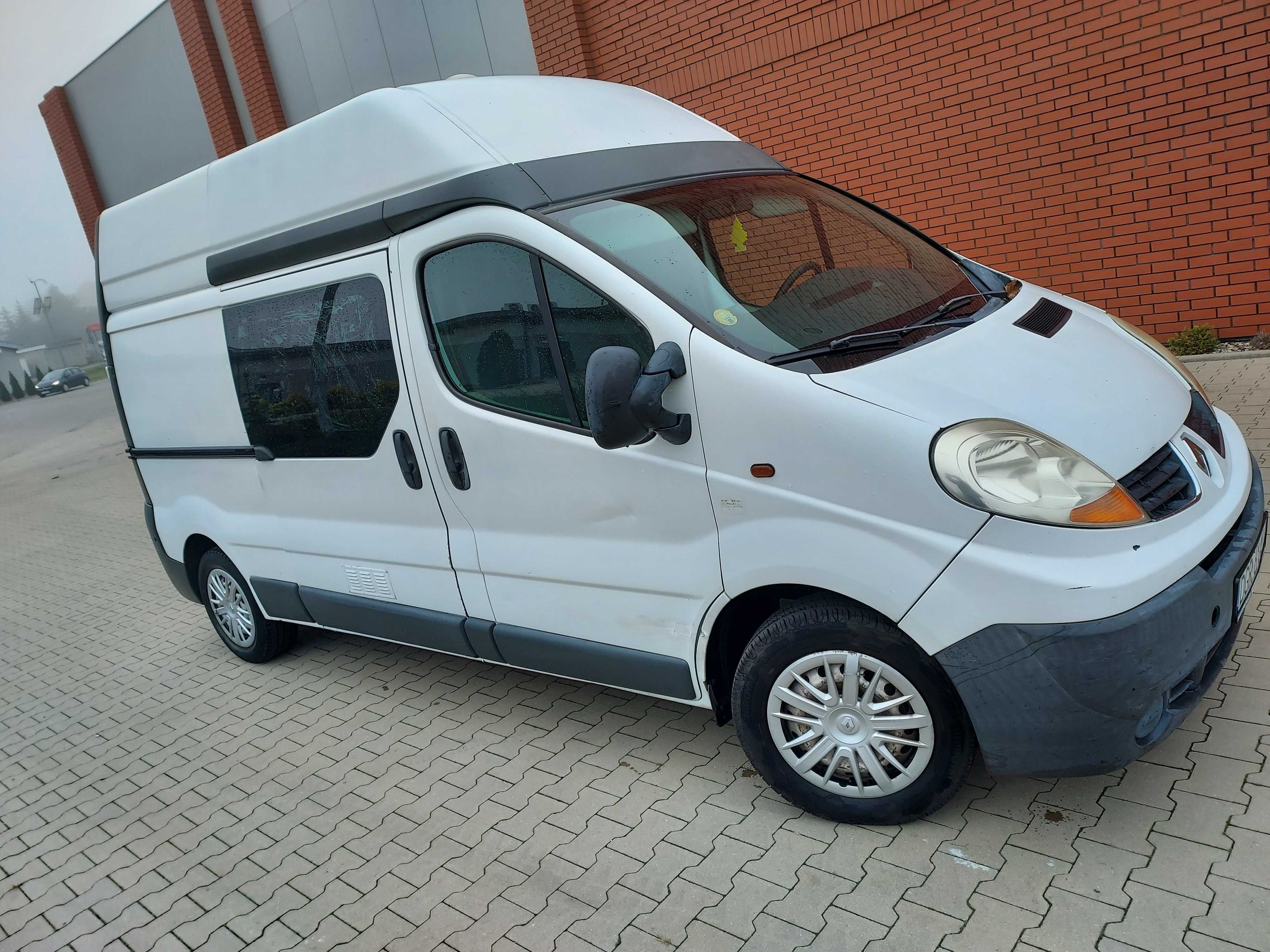 Renault trafic II lift 2007rok długi wysoki l2h2 niski przebieg