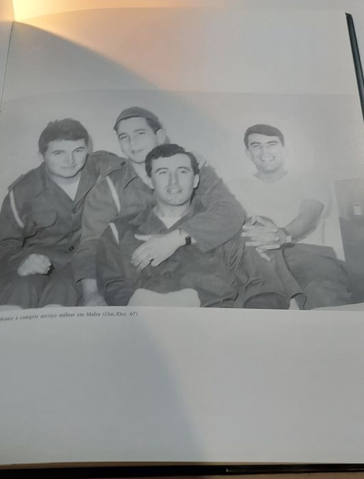 Adriano, Presente! - Manuel Reis