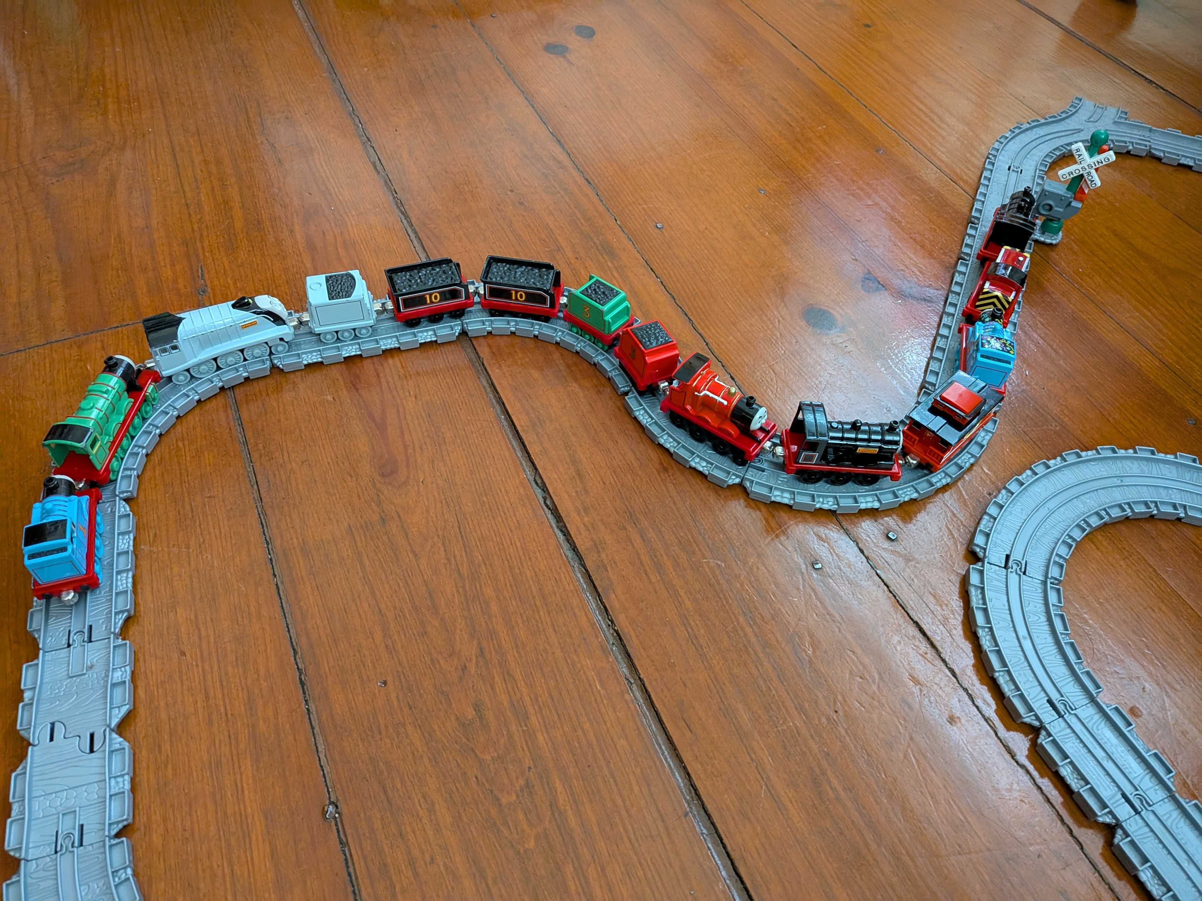 THOMAS & FRIENDS - Comboios+Circuíto+Grua+Garagem