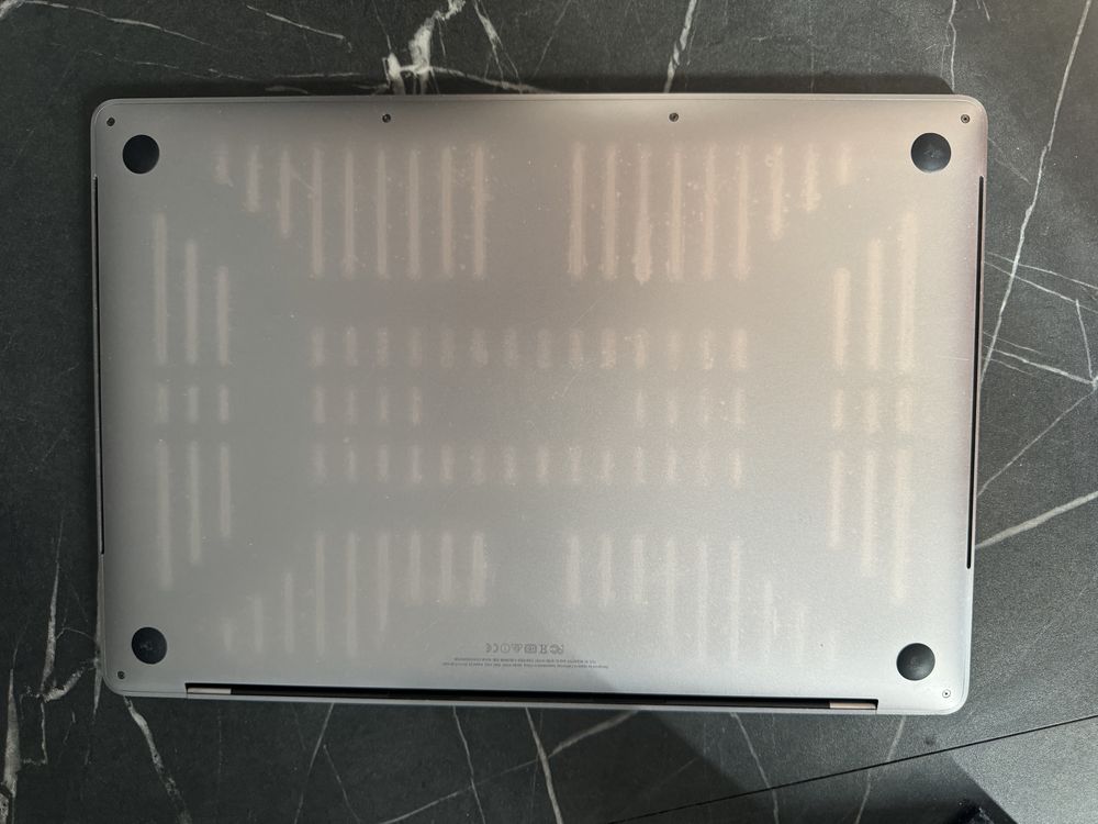 MacBook Pro 2017 15" touchbar 16gb ram 512gb ssd