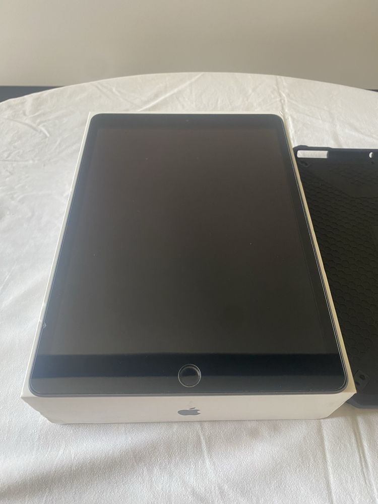 Apple iPad 7gen 32GB Wi-Fi model MW742FD/A