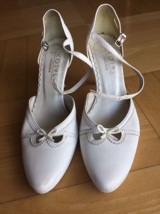 Białe buty rozmiar 35
