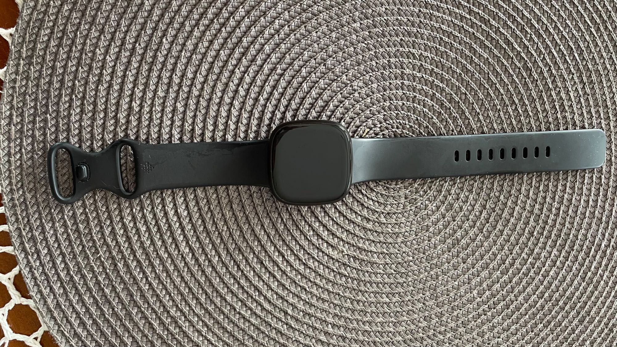 Sprzedam Smartwatch Fitbit Sense czarny Versa3