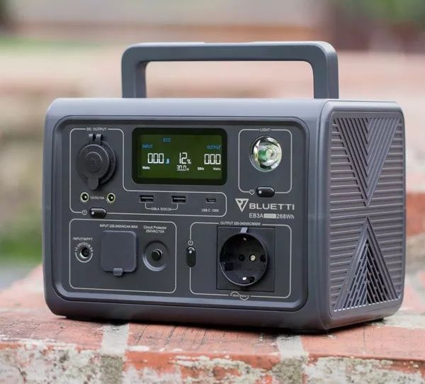 Bluetti EB3A зарядна станція