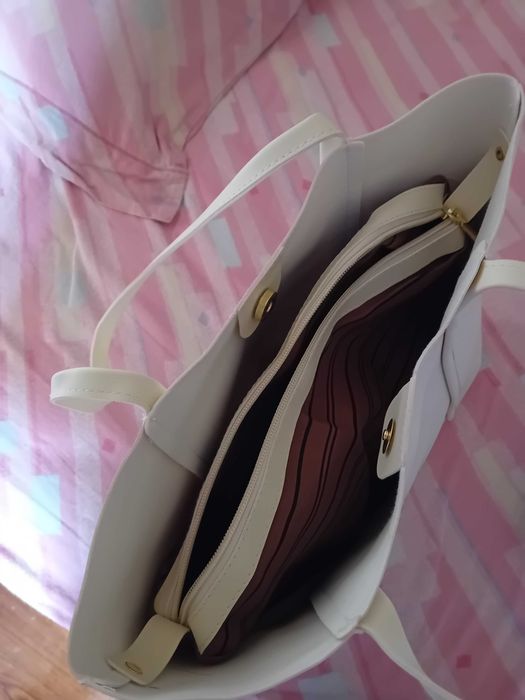 Mala de senhora beje