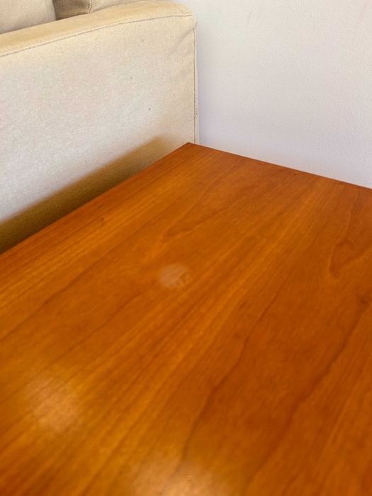 3 Mesas de apoio, uma maior e duas mais pequenas