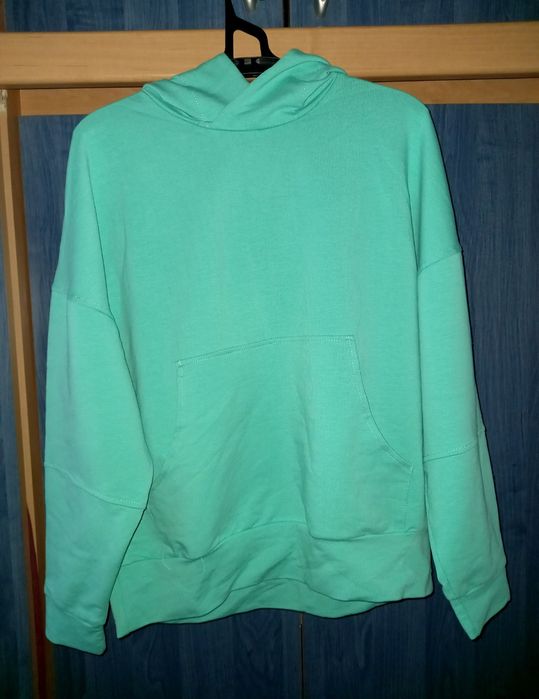 продам НОВИЙ весняний спортивний костюм