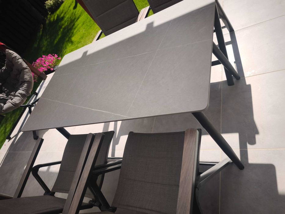 Zestaw wypoczynkowy tarasowy krzesła i stół