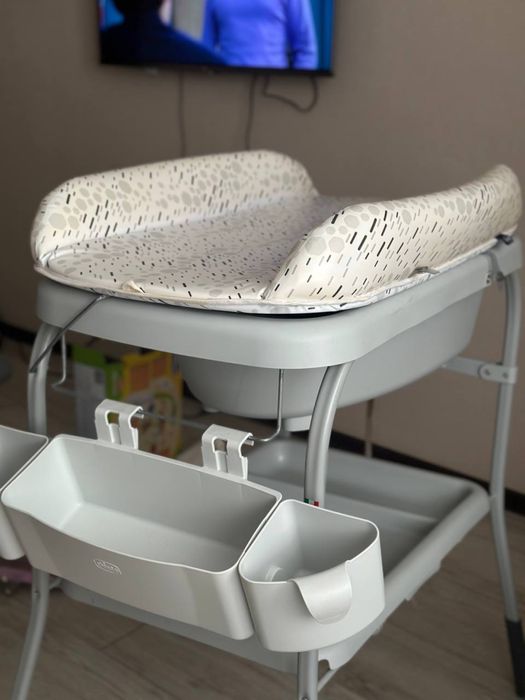 Столик для пеленання з ванночкою Chicco