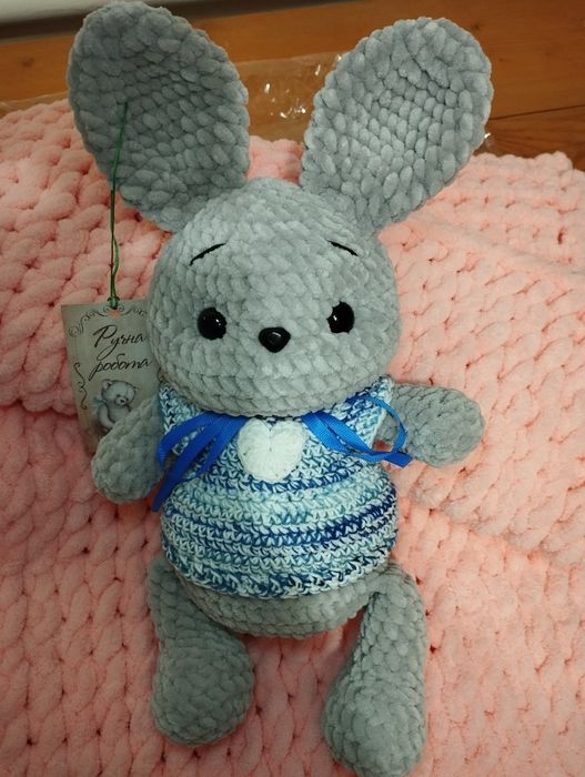 Іграшка зайчик, м'яка