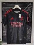 T-shirt Benfica

Vários tamanhos

Novo e para entrega imediata
