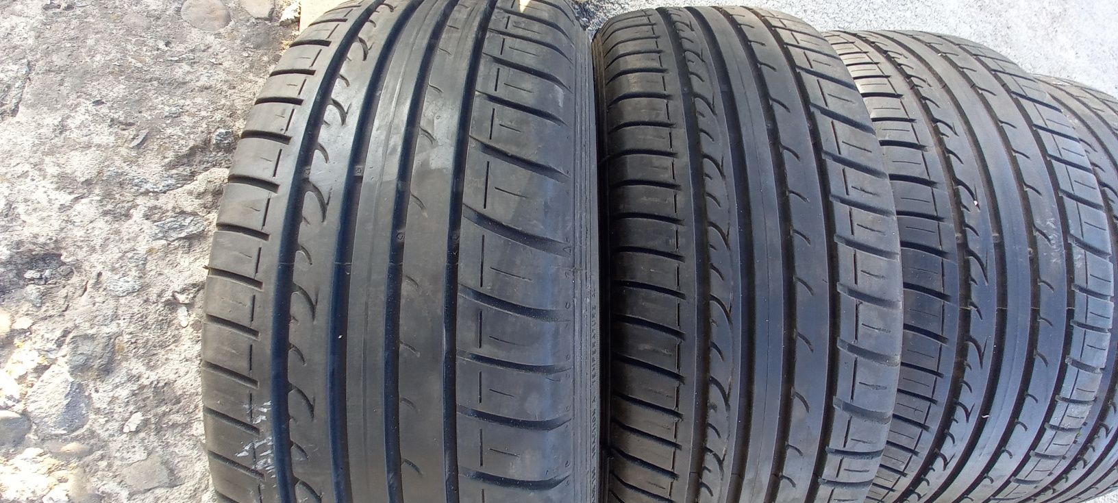 Комплект літньої ризини 205/60R15 DUNLOP