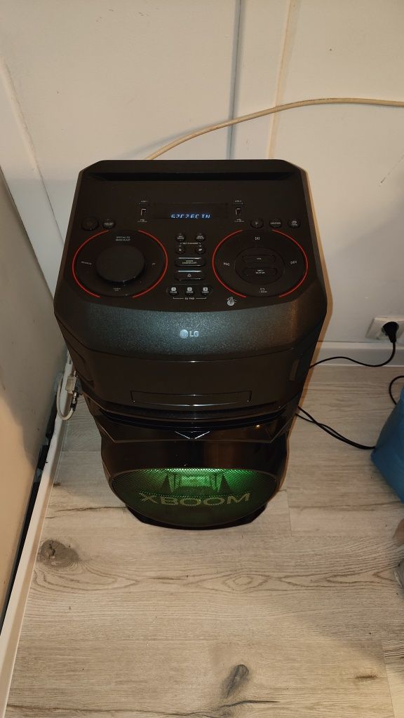 Sprzedam głośnik LG xboom on5