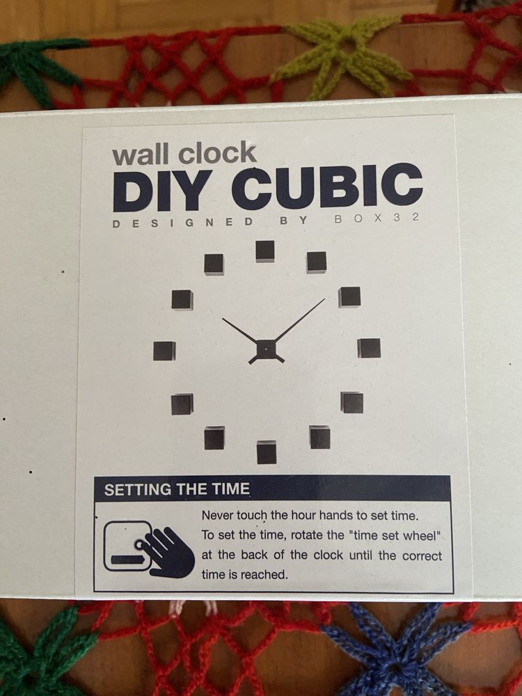 Zegar ścienny nowy koloru czarnego DIY CUBIC KARLSSON